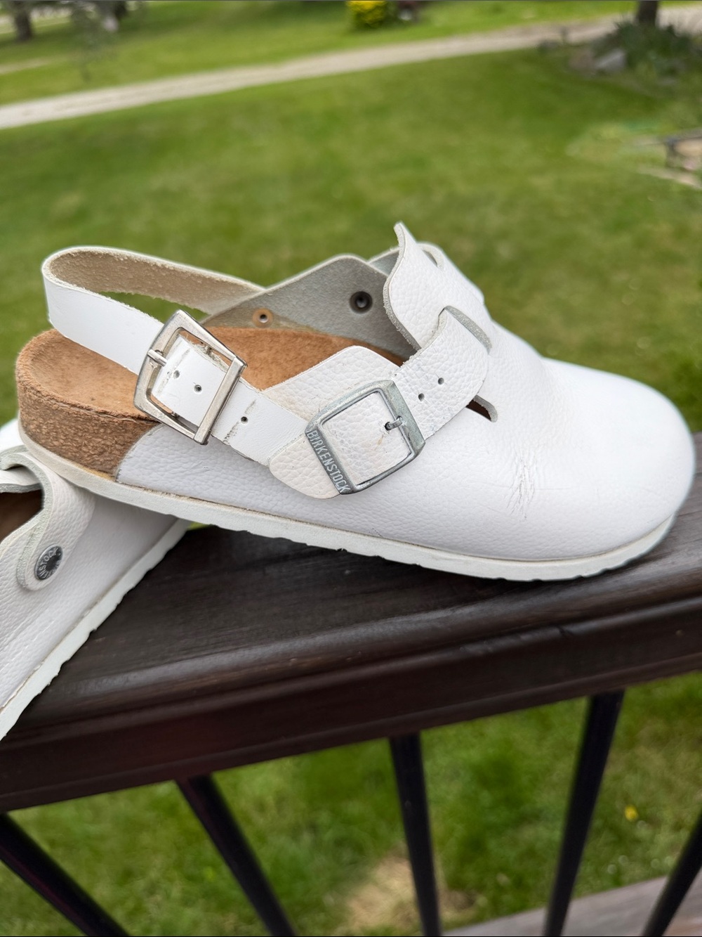Birkenstock White Genuine Leather Slip-On Round Toe 38(8-7,5)